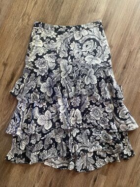 White House Black Market Black and White Floral 100% Silk Midi Ruffle Skirt 0